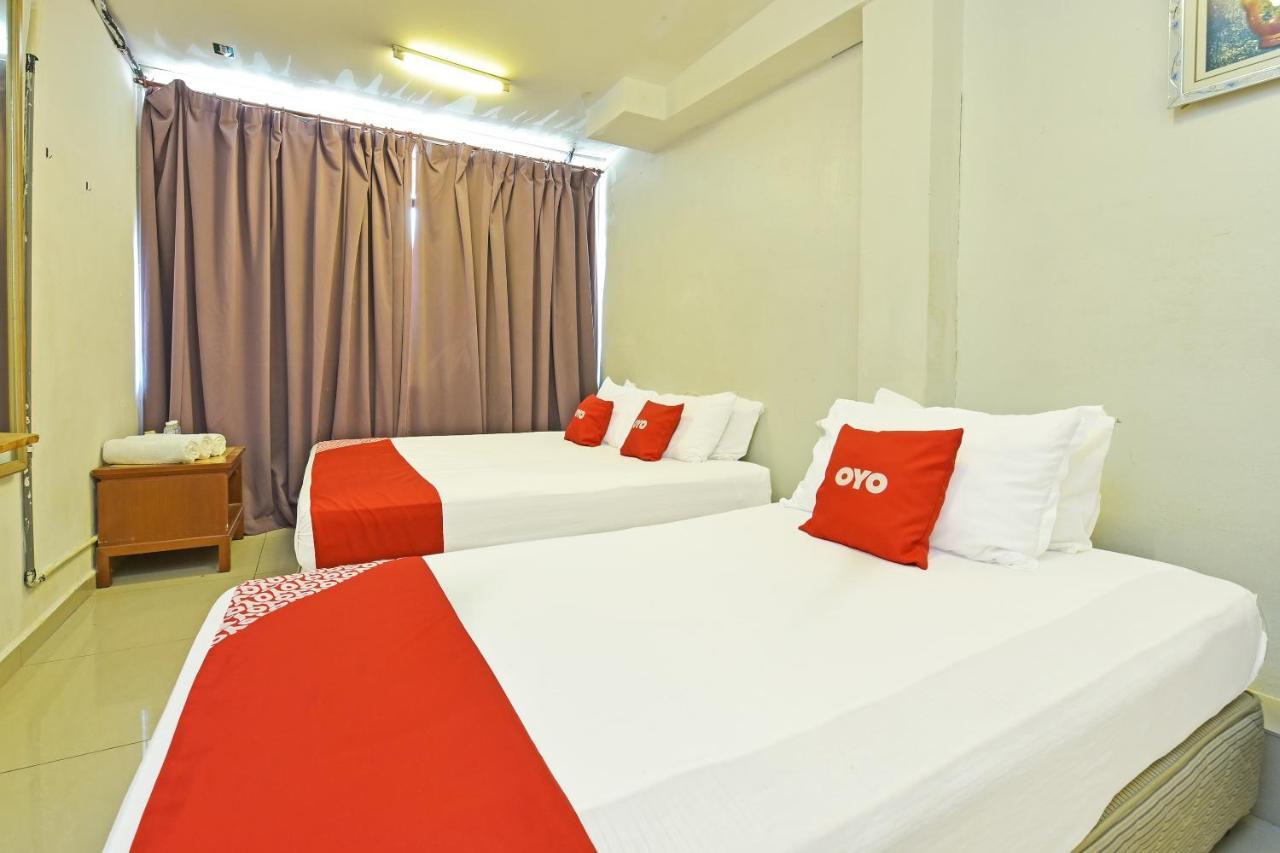 F Hotel Sungai Dua Bukit Exterior foto
